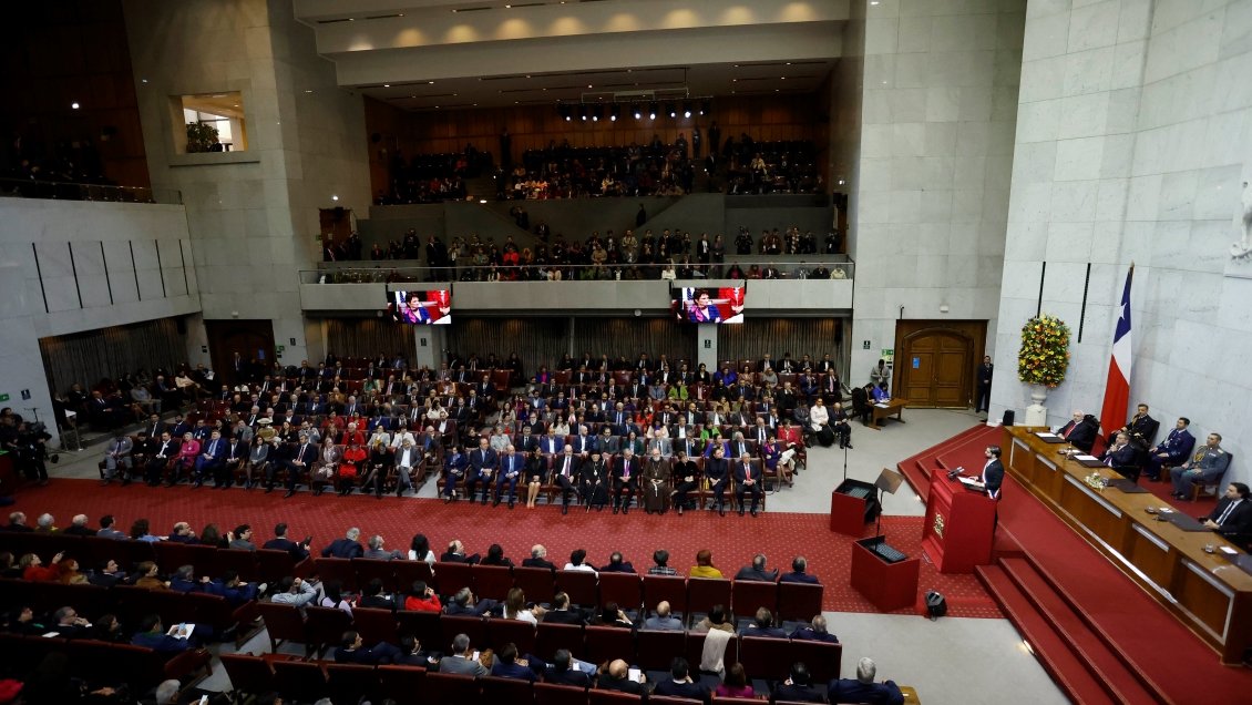 Derechos sociales, seguridad pública y desarrollo sostenible: Boric trazó su nueva hoja de ruta