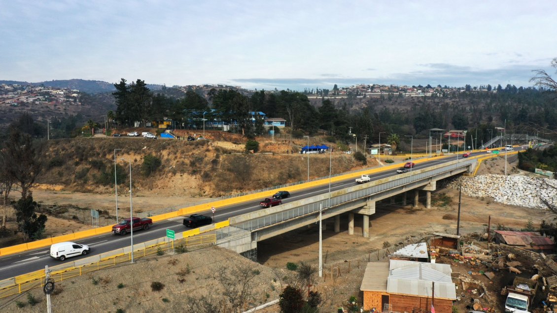 Ministra de Obras Públicas encabezó inauguración del renovado Puente Limache