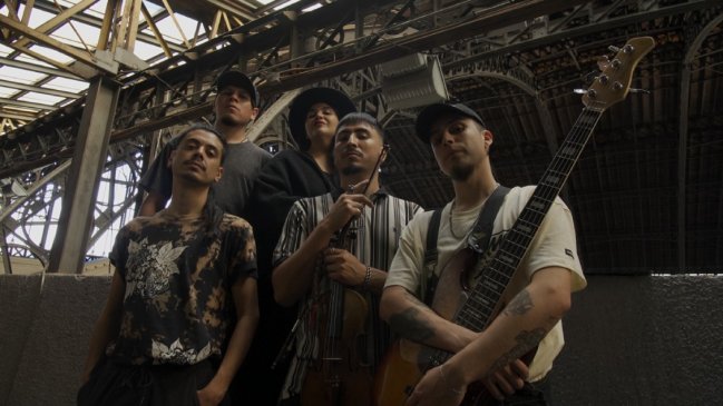 Banda sonora mapuche hace historia en los Premios Pulsar por su trabajo en un documental