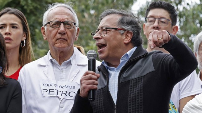 Petro dice que el pueblo defenderá la democracia si hay un 