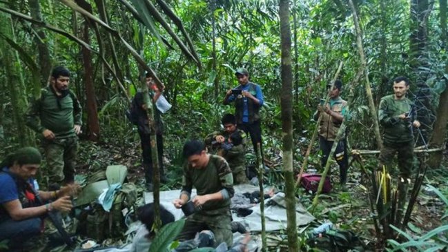 Cuatro niños fueron hallados con vida tras 40 días perdidos en la selva colombiana