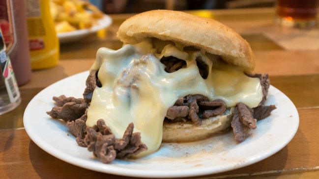 Día del Barros Luco: Revisa los descuentos para celebrar el clásico sándwich nacional