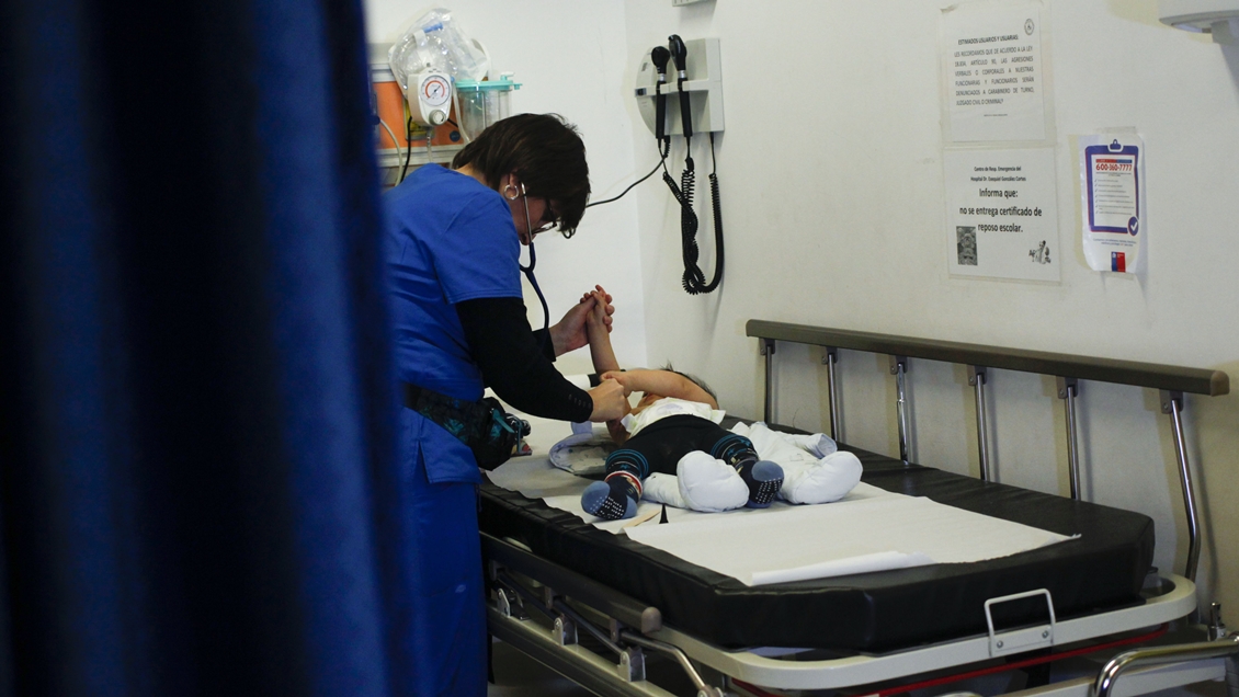 Doctor O'Ryan dio las claves para enfrentar virus respiratorios en lactantes y niños