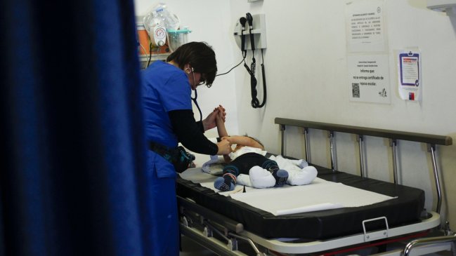 Doctor O'Ryan dio las claves para enfrentar virus respiratorios en lactantes y niños