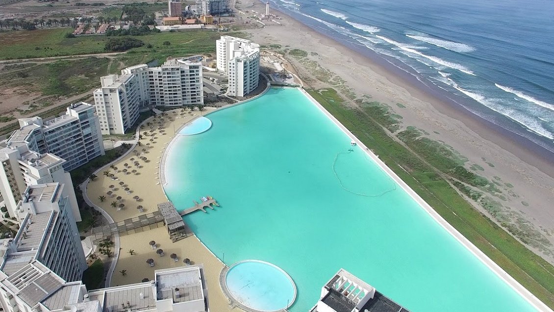 Inmobiliaria fue multada por llenar laguna artificial con aguas que alimentan un humedal en La Serena