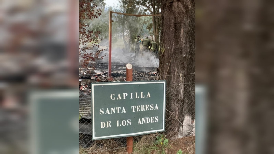 Capilla de Freire terminó completamente consumida tras ataque incendiario