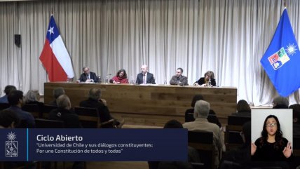   Diálogos constituyentes de la U. de Chile: 