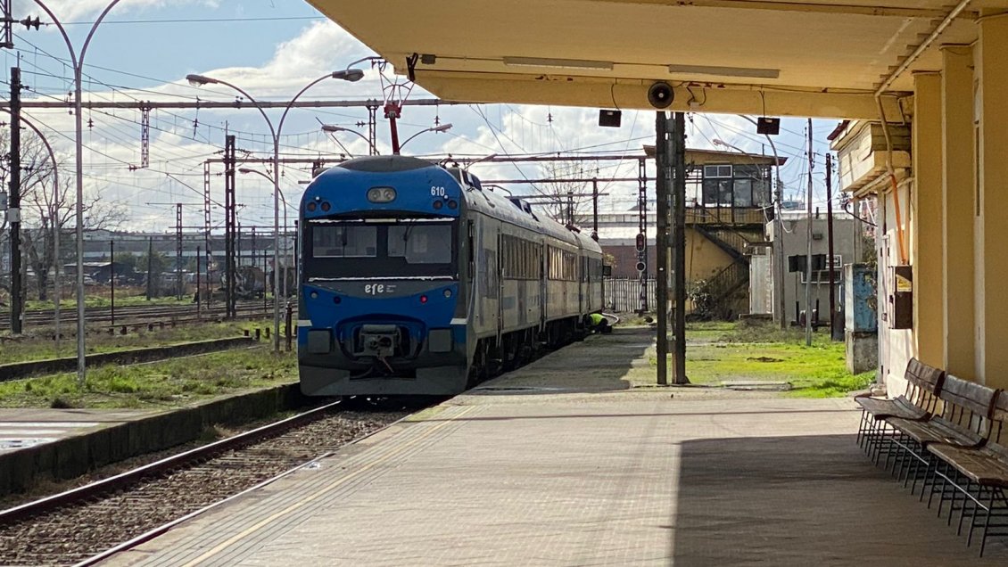 Servicio de trenes de Santiago al sur fue suspendido 