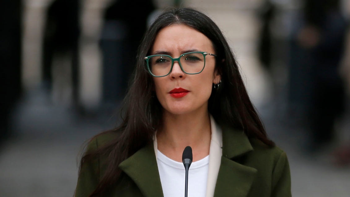 Ministra Vallejo y caso convenios: Se estableció una responsabilidad política con renuncia de subsecretaria