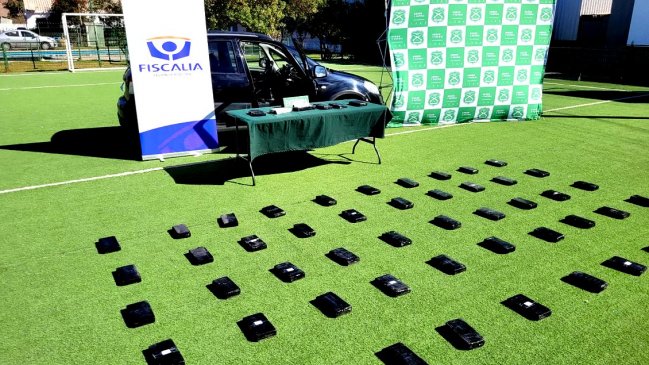 Hombre y mujer fueron sorprendidos con 61 kilos de cocaína en un auto