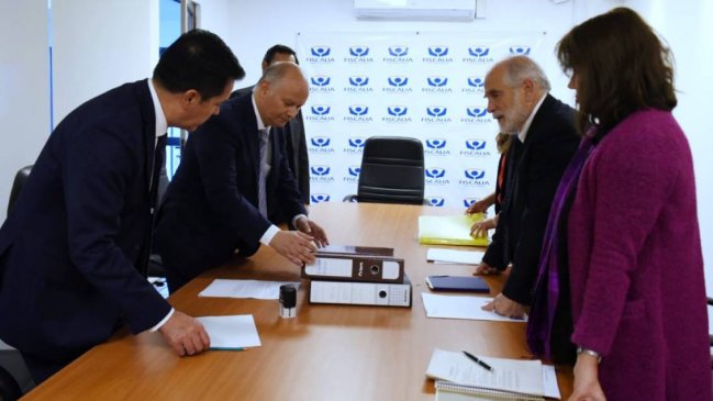 Caso convenios: Montes le entregó tres archivadores con antecedentes a la Fiscalía de Antofagasta