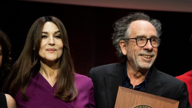 Tim Burton y Monica Bellucci hacen oficial su relación
