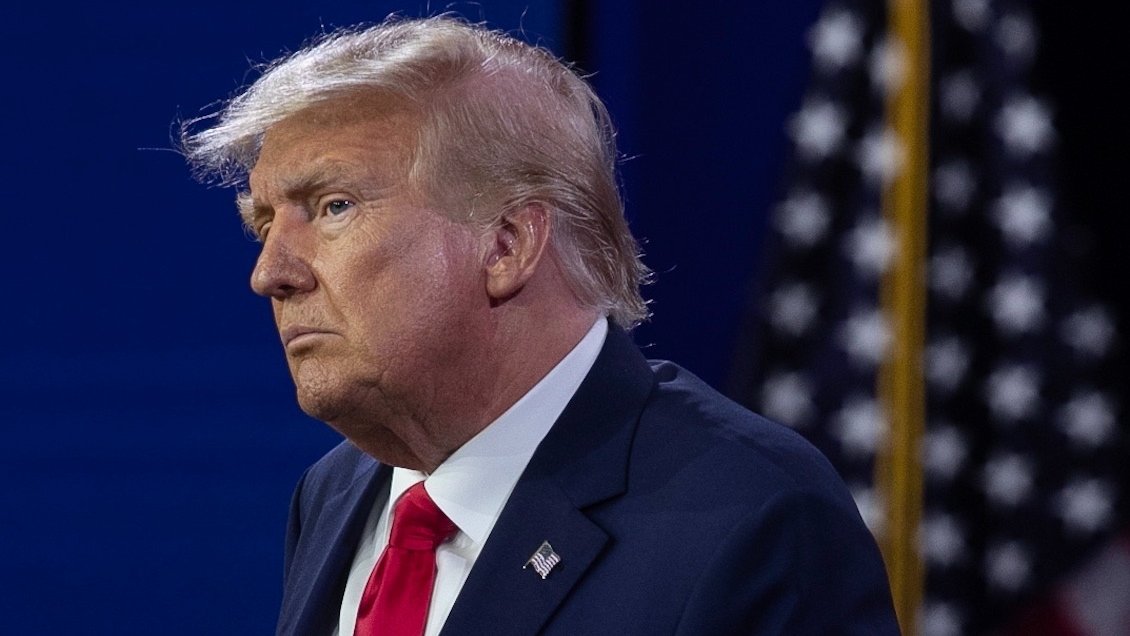 Trump presionó al gobernador de Arizona para que anulara el triunfo de Biden, según medios