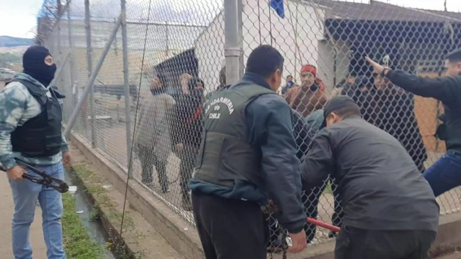 Angol: Tribunal postergó hasta fines de julio la formalización de los 17 acusados de secuestrar a gendarmes