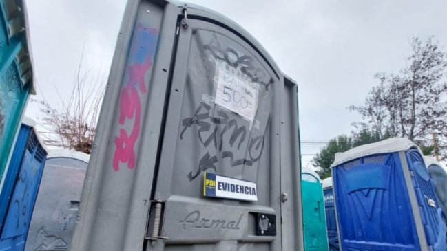 Cobraban hasta 700 pesos: Cayó banda que arrendaba baños químicos robados en el Parque Los Reyes