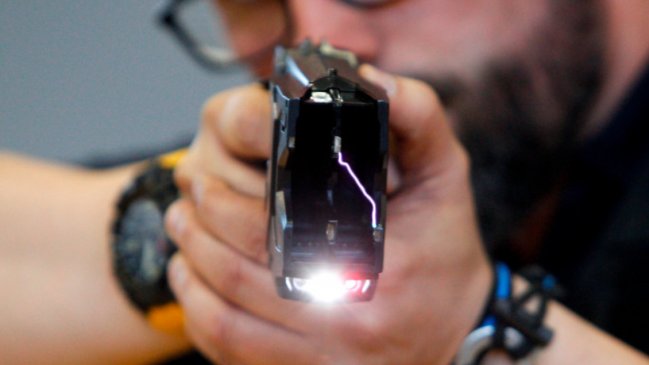 La ciudad de Buenos Aires comprará 500 pistolas de baja letalidad y comenzará a usar Tasers