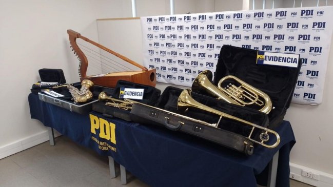 PDI recuperó instrumentos musicales ocultos en sitio eriazo de Linares