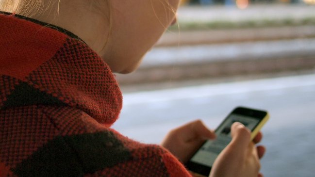 Conmoción en Barcelona: Falso youtuber engañó a una niña para pedirle videos sexuales con su perro