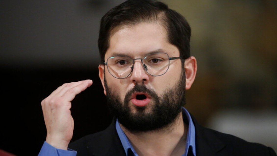 Boric fustigó a la derecha tras fallida acusación constitucional, 