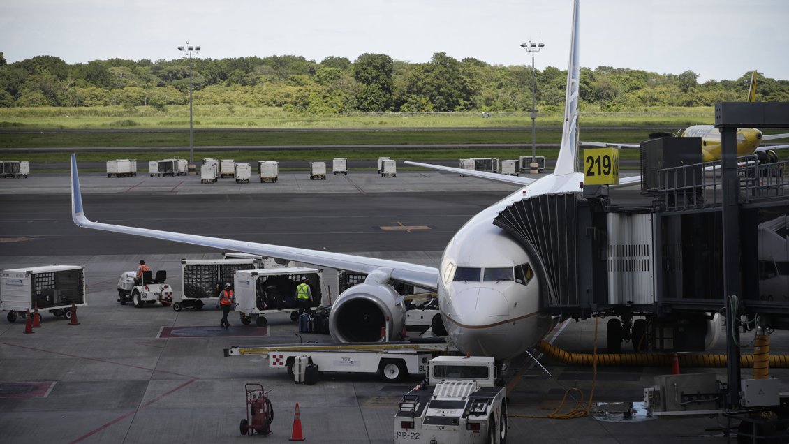 Huelga en los aeropuertos de Italia obligó a cancela cerca de mil vuelos