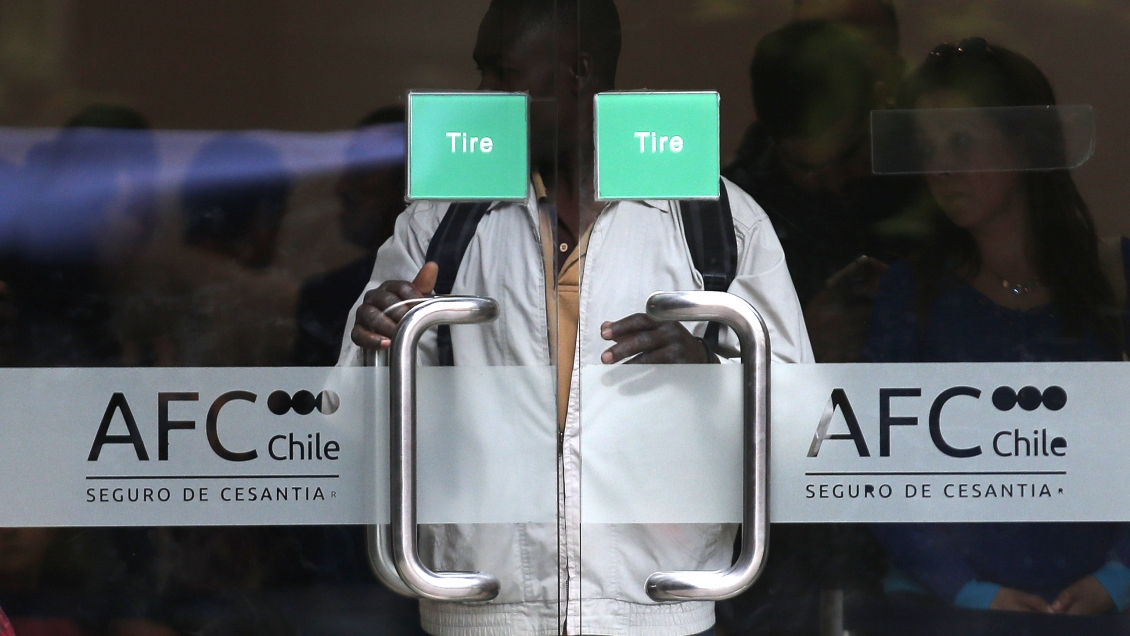 Despidos por necesidades de la empresa llegaron a casi 230.000 en el primer semestre