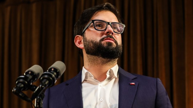 Boric: El poder no tiene que reaccionar a la defensiva ante casos de corrupción