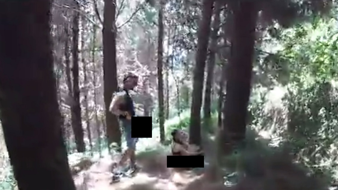 Ciclista grabó a pareja teniendo sexo en un cerro: 