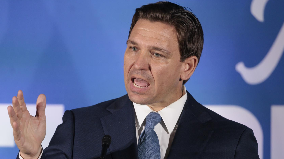 Aplastado por las encuestas, aspirante DeSantis despidió a un tercio de su equipo de campaña