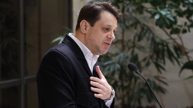 Gaspar Rivas se excusa: 