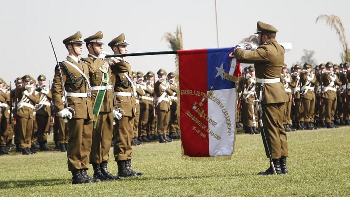 Se graduaron 576 nuevos carabineros: Hay 104 mujeres, 72 titulados y 63 tatuados