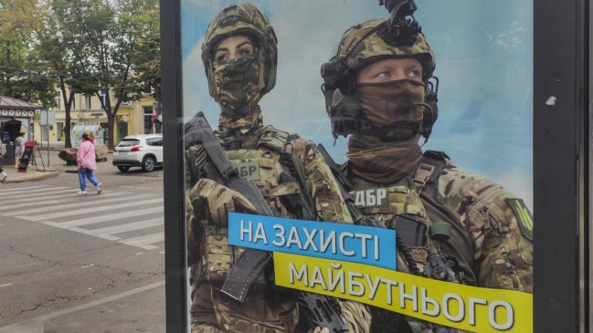 Experto ucraniano: El objetivo no es liberar Bajmut, sino rodearla y destruir a los rusos