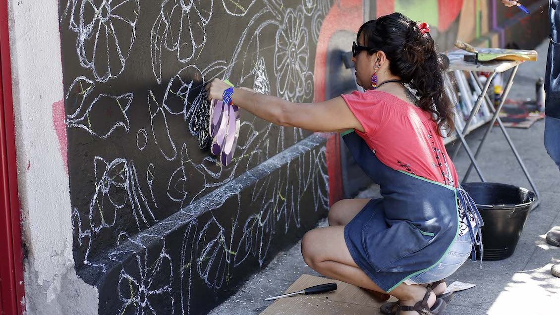 Vecinos y GORE se unen para rescatar las fachadas del Barrio Bellavista