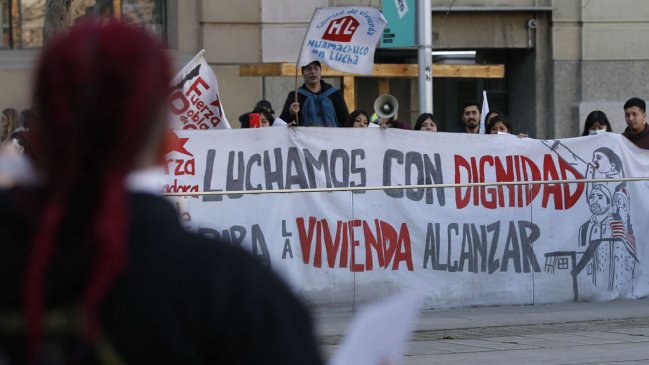 Comités de allegados se manifestaron en distintos puntos de Santiago