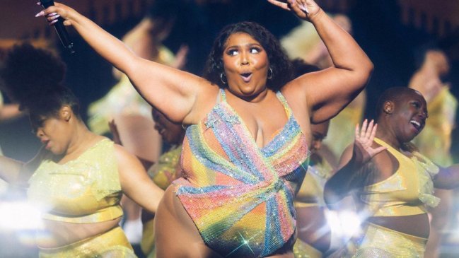 Directora del documental de Lizzo respaldó acusaciones contra la cantante