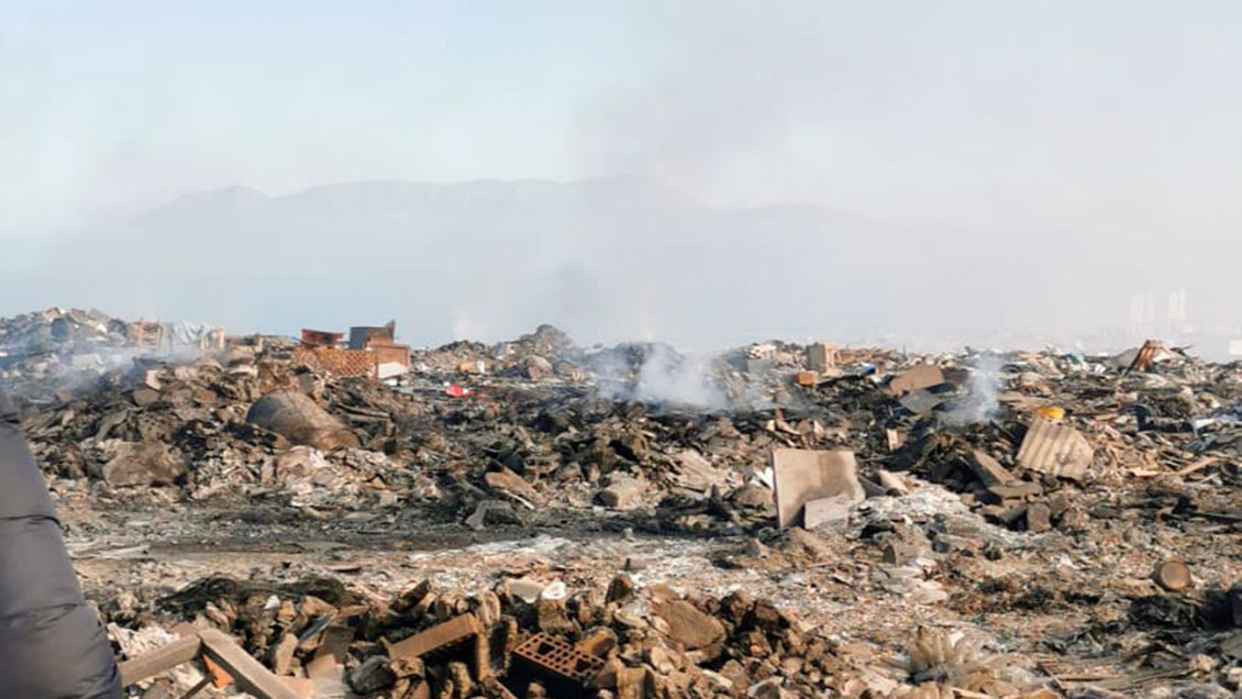 Tres colegios suspendieron sus clases en Antofagasta por quema de basura en el exvertedero La Chimba