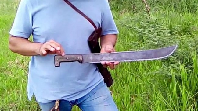 Hombre le amputó los dedos con un machete a ladrón que entró a robar su casa