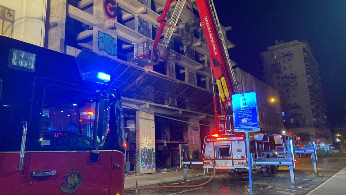 Edificio abandonado de Valparaíso suma seis emergencias: Bomberos pide que 
