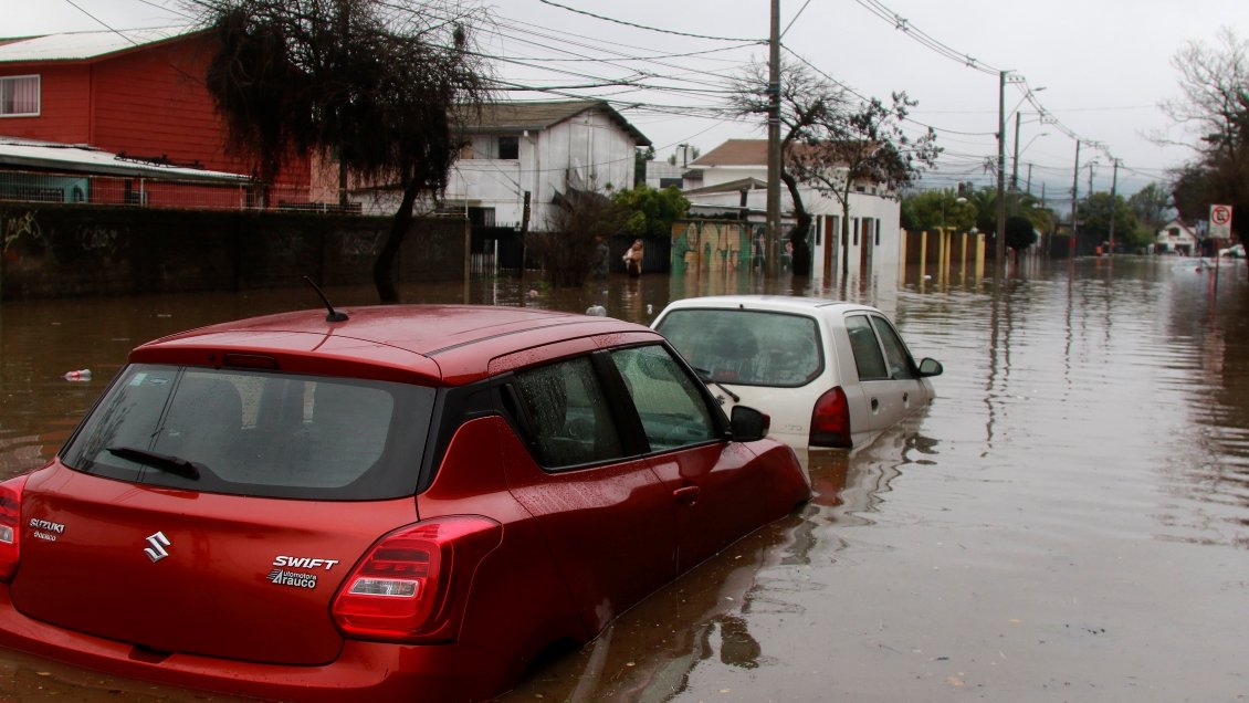 Sistema frontal: Mineduc suspendió clases en 76 comunas del país