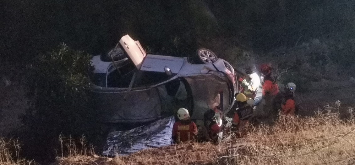 Dos fallecidos dejó volcamiento en Monte Patria