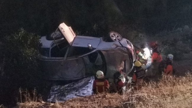Dos fallecidos dejó volcamiento en Monte Patria