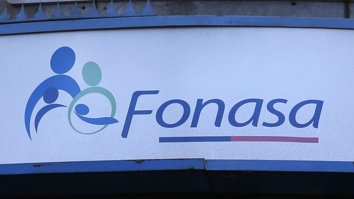 Minsal: Millonaria deuda con clínicas se originó en pandemia y saldará a largo plazo