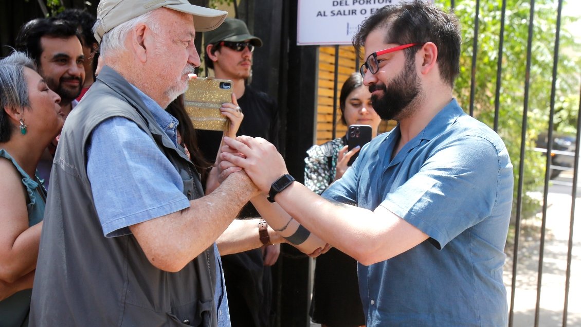 Presidente Boric decretó luto nacional por muerte de Guillermo Teillier