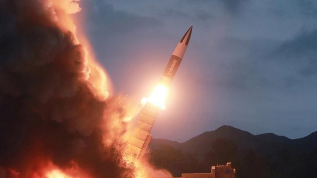 Corea del Norte lanzó dos misiles balísticos al mar de Japón