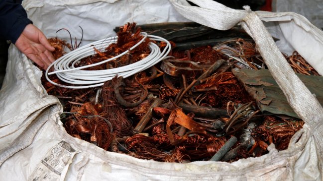 Robo de cables sigue en alza: taller clandestino en Tarapacá escondía 2,3 toneladas