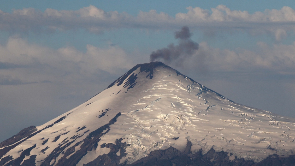 Volcán Villarrica mantiene en alerta a los habitantes de la zona tras seguidilla de sismos