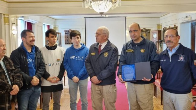 Movilh conmemora los 30 años del incendio de la Divine y reconoce el trabajo de Bomberos Valparaíso