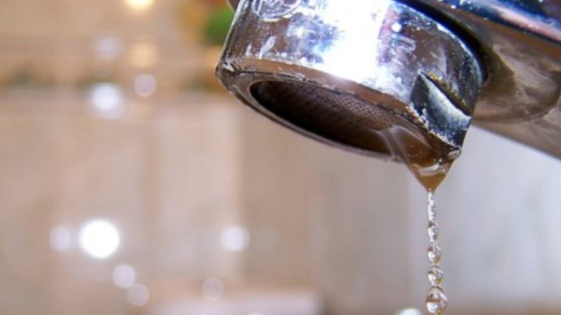 Rotura de matriz obligó corte de agua que afectó a 1.700 hogares en Antofagasta