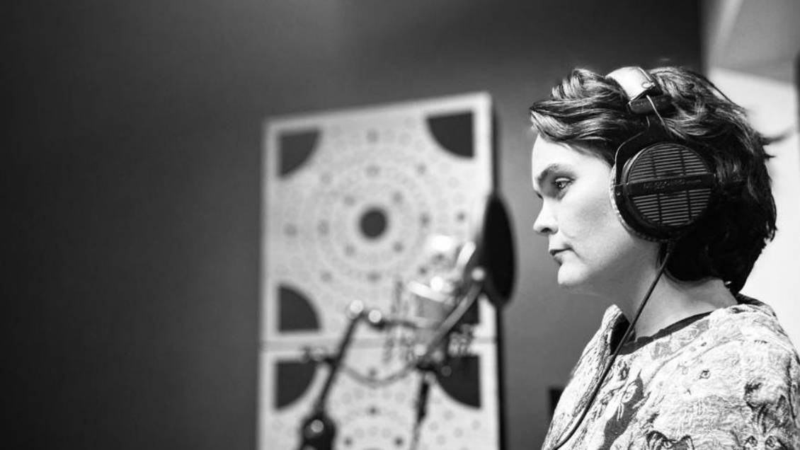 Camila Moreno lanzó reversión de 