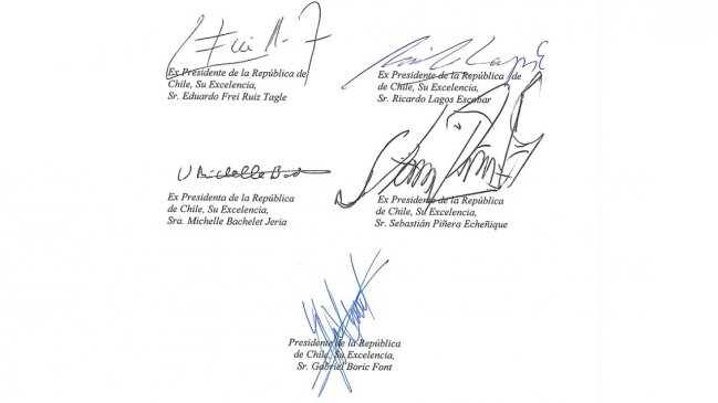  Firmado por Frei, Lagos, Bachelet, Piñera y Boric: 