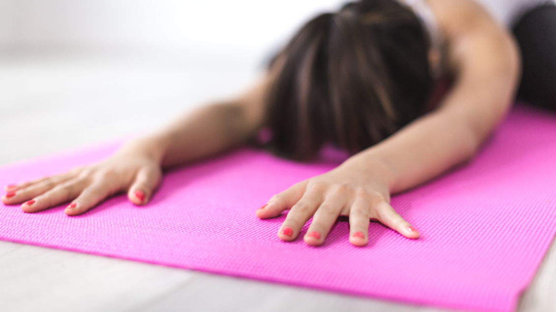 Pareja creyó estar ante un asesinato masivo, pero resultó ser una clase de yoga: Intervino la policía